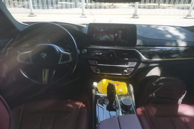 Used BMW 5 Series 2022 Restyled 525Li M Sport Package Center Console