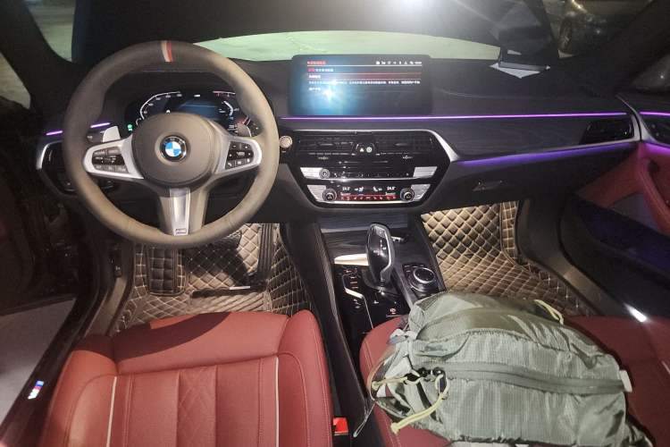 Used BMW 5 Series 2022 Second Facelift 530Li Luxury Version M Sport Package Center Console