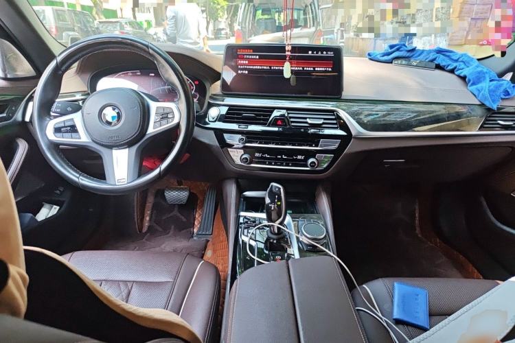 Used BMW 5 Series 2022 Restyled 525Li M Sport Package Center Console