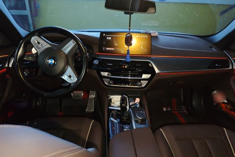Used BMW 5 Series 2022 530Li Leading Model M Sport Package Center Console