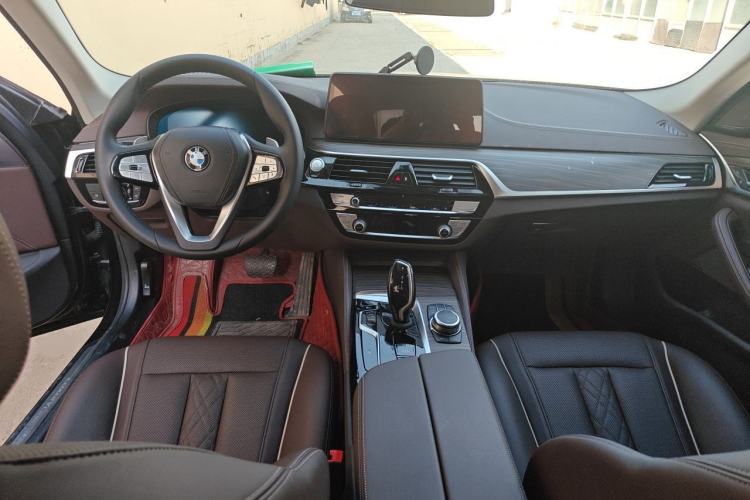 Used BMW 5 Series 2022 Updated 530Li Leading Edition Luxury Package Center Console