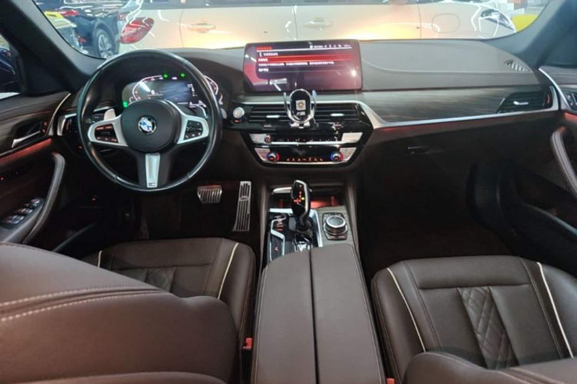 Used BMW 5 Series 2022 Restyled 530Li Leading Edition M Sport Package Center Console