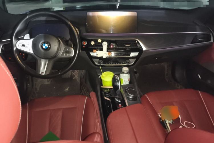 Used BMW 5 Series 2022 Second Facelift 530Li Leading Edition M Sport Package Center Console