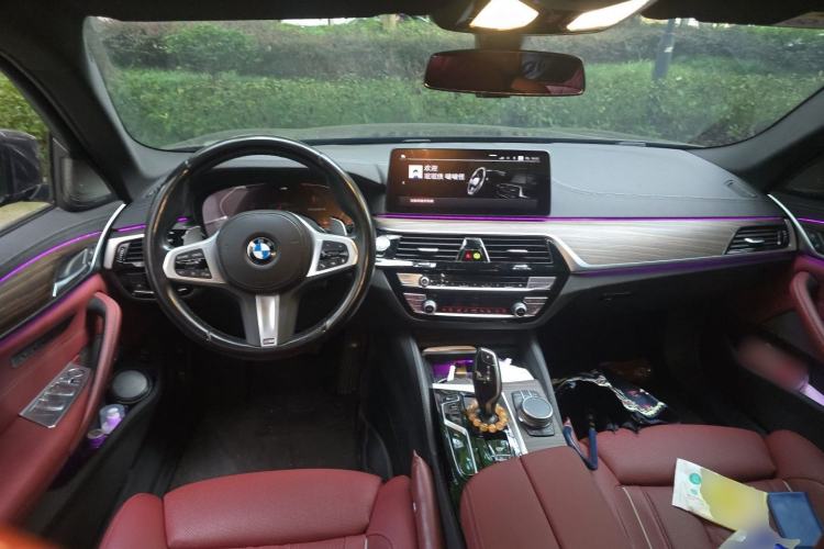 Used BMW 5 Series 2022 Second Facelift 530Li Luxury Version M Sport Package Center Console