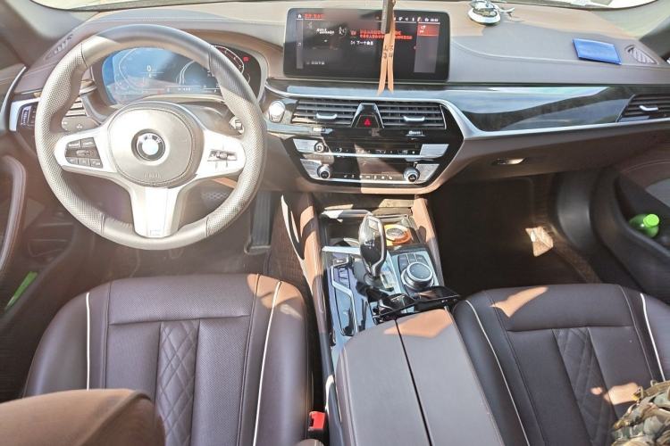 Used BMW 5 Series 2022 Restyled 525Li M Sport Package Center Console