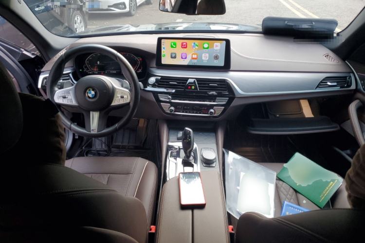 Used BMW 5 Series 2022 Second Facelift 530Li Leading Edition M Sport Package Center Console