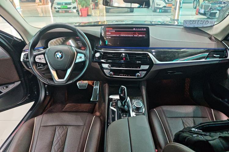 Used BMW 5 Series 2022 Restyled 525Li Luxury Package Center Console