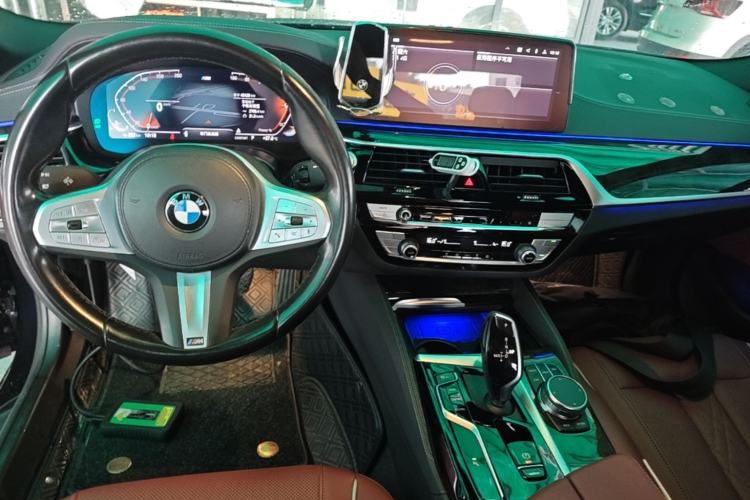 Used BMW 5 Series 2022 Second Facelift 525Li M Sport Package Center Console