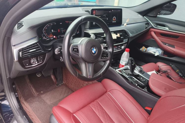 Used BMW 5 Series 2022 Second Facelift 530Li Luxury Version M Sport Package Center Console
