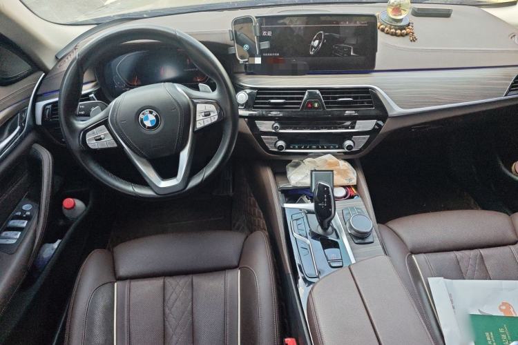 Used BMW 5 Series 2022 Revised Version 3 530Li Luxury Edition Premium Package Center Console