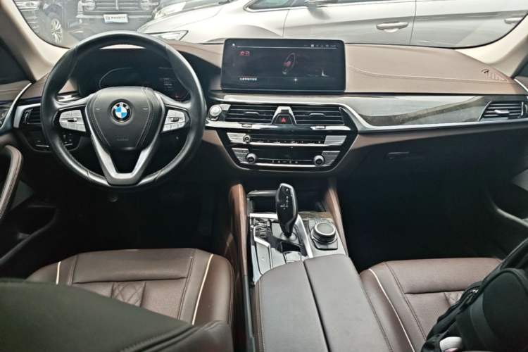 Used BMW 5 Series 2022 Restyled 525Li Luxury Package Center Console