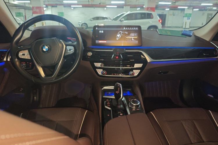 Used BMW 5 Series 2022 Restyled 525Li Luxury Package Center Console
