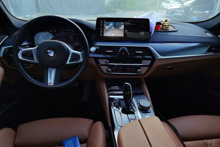 Used BMW 5 Series 2022 Restyled 525i M Sport Package Center Console