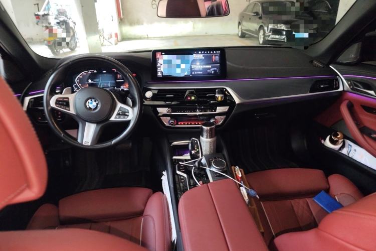 Used BMW 5 Series 2022 Second Facelift 530Li Luxury Version M Sport Package Center Console
