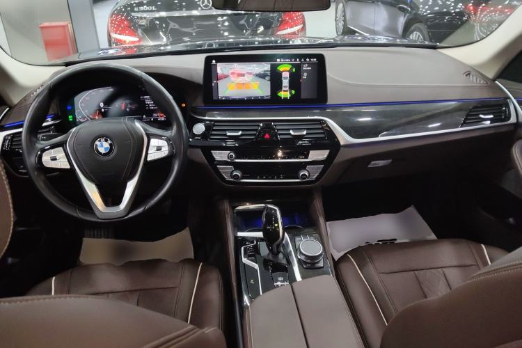 Used BMW 5 Series 2022 Restyled 525Li Luxury Package Center Console