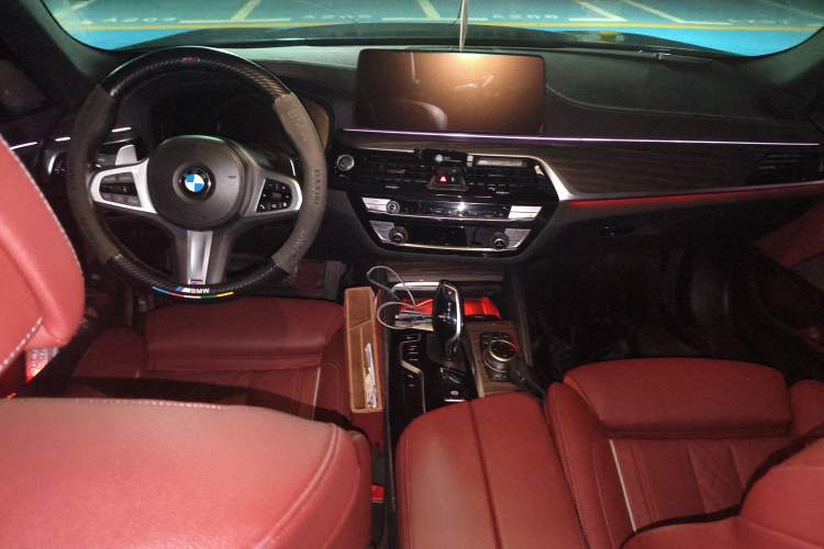 Used BMW 5 Series 2022 Second Facelift 530Li Luxury Version M Sport Package Center Console