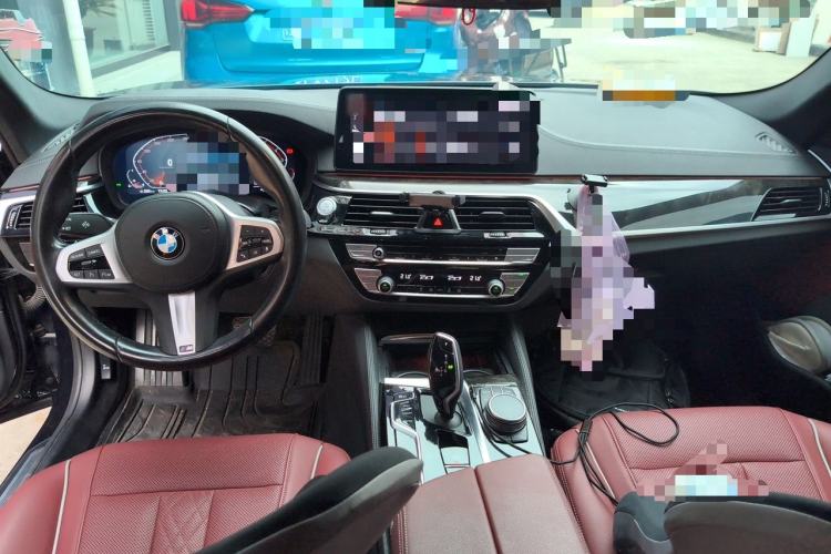 Used BMW 5 Series 2022 Restyled 525Li M Sport Package Center Console