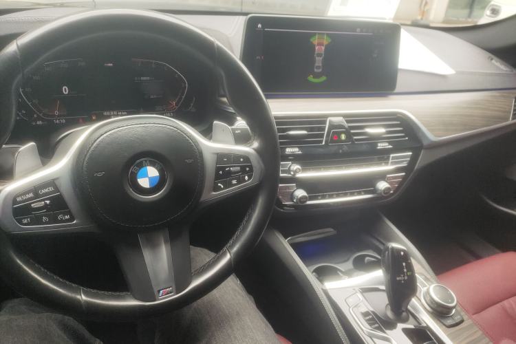 Used BMW 5 Series 2022 Restyled 530Li Leading Edition M Sport Package Center Console