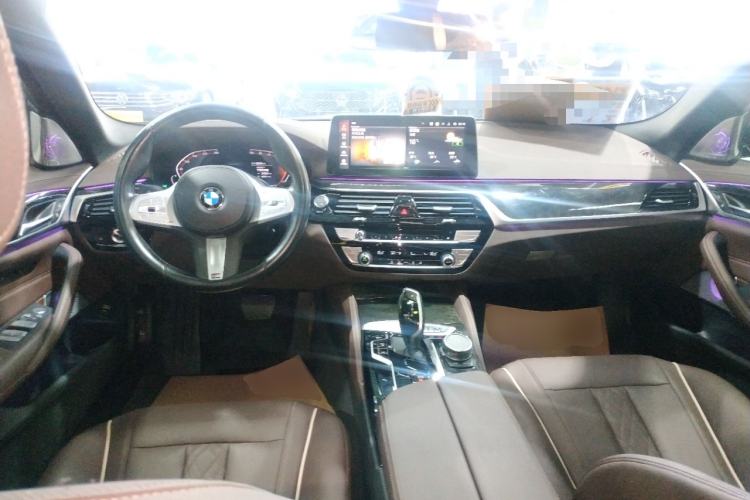 Used BMW 5 Series 2022 Second Facelift 525Li M Sport Package Center Console