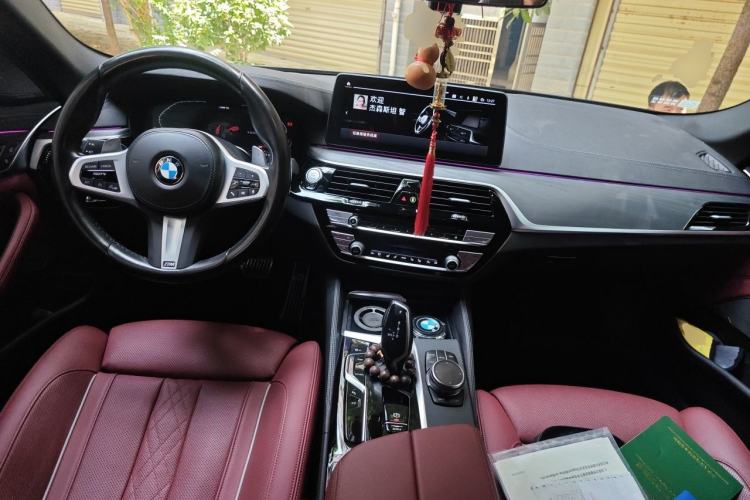 Used BMW 5 Series 2022 Second Facelift 530Li Luxury Version M Sport Package Center Console