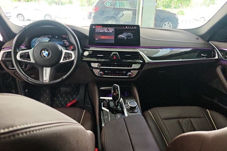 Used BMW 5 Series 2022 Restyled 525Li M Sport Package Center Console