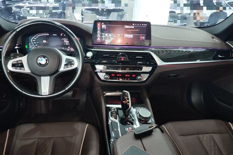 Used BMW 5 Series 2022 525Li M Sport Package Center Console