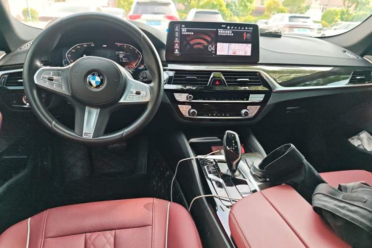 Used BMW 5 Series 2022 Second Facelift 525Li M Sport Package Center Console
