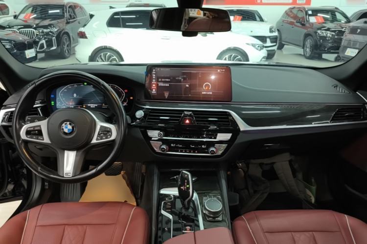 Used BMW 5 Series 2022 525Li M Sport Package Center Console