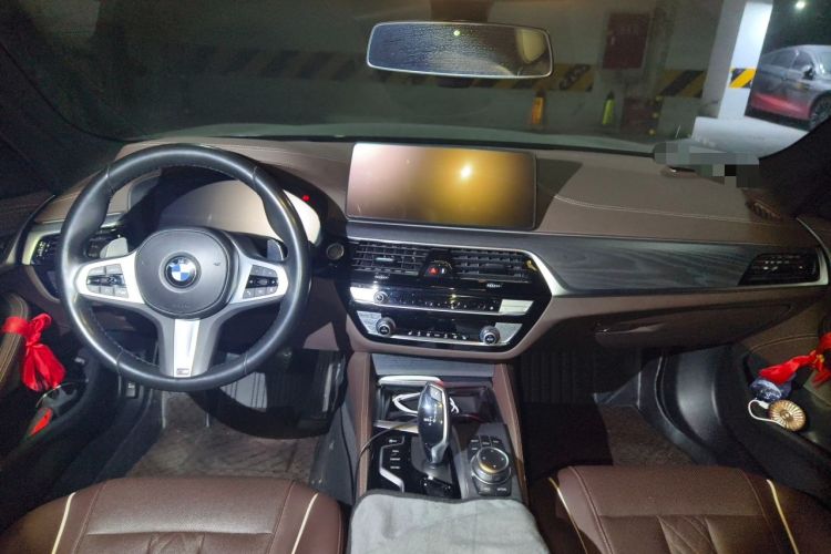Used BMW 5 Series 2022 530Li Leading Model M Sport Package Center Console