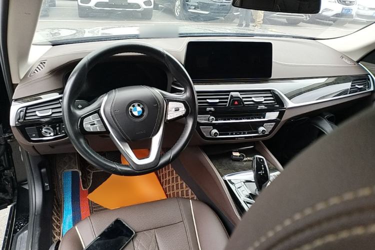 Used BMW 5 Series 2022 Restyled 525Li Luxury Package Center Console