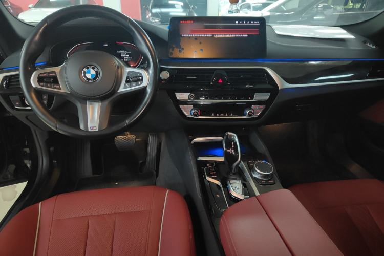 Used BMW 5 Series 2022 Second Facelift 525Li M Sport Package Center Console