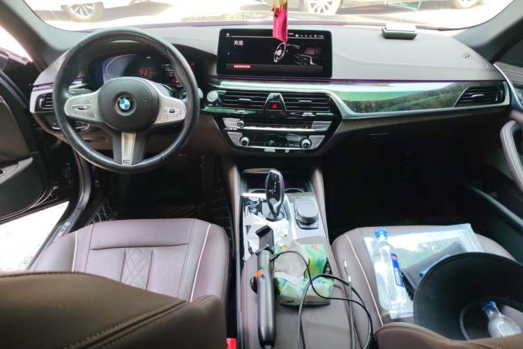Used BMW 5 Series 2022 Second Facelift 525Li M Sport Package Center Console