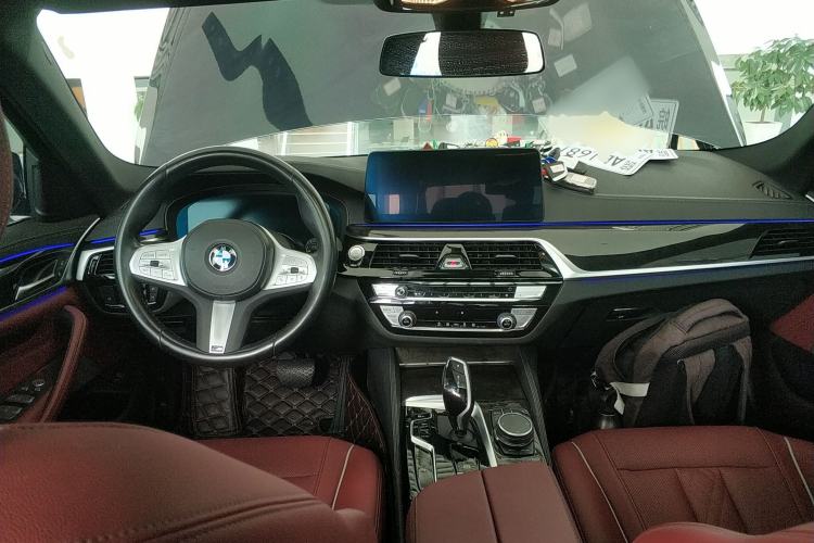 Used BMW 5 Series 2022 Second Facelift 525Li M Sport Package Center Console