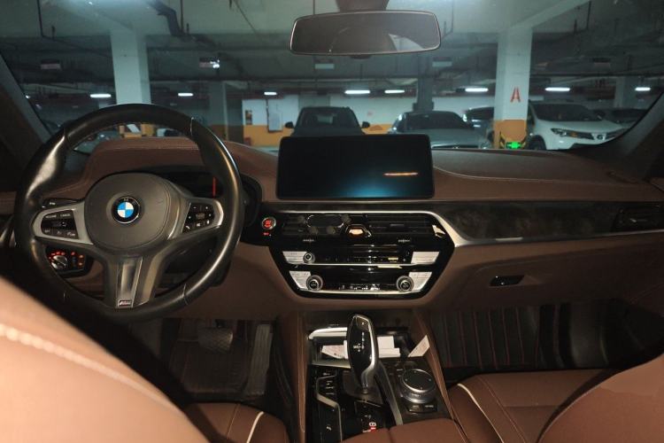 Used BMW 5 Series 2022 Restyled 525Li M Sport Package Center Console