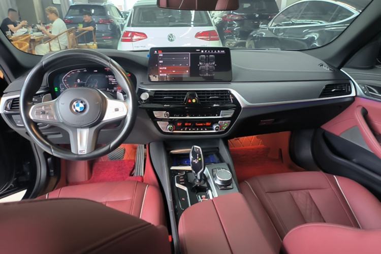 Used BMW 5 Series 2022 Second Facelift 530Li Leading Edition M Sport Package Center Console
