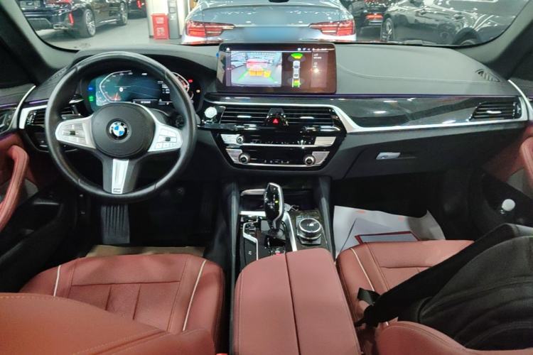Used BMW 5 Series 2022 Second Facelift 525Li M Sport Package Center Console