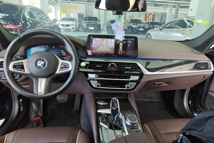 Used BMW 5 Series 2022 Restyled 525Li M Sport Package Center Console