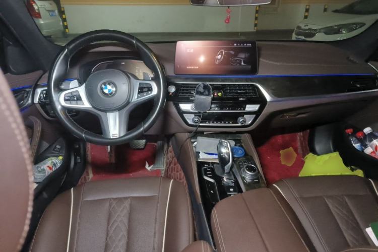 Used BMW 5 Series 2022 530Li Leading Model M Sport Package Center Console
