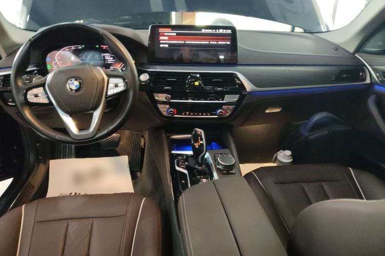 Used BMW 5 Series 2022 Second Facelift 530Li xDrive Luxury Package Center Console