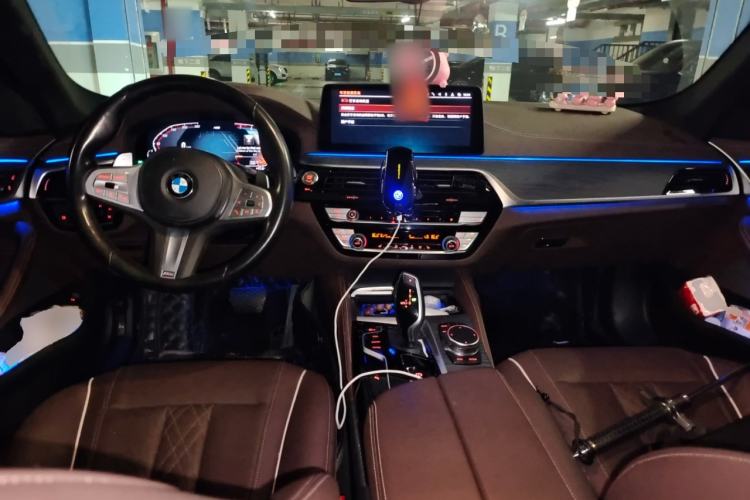 Used BMW 5 Series 2022 Restyled 530Li Leading Edition M Sport Package Center Console