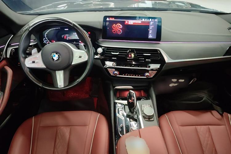 Used BMW 5 Series 2022 Second Facelift 530Li Leading Edition M Sport Package Center Console