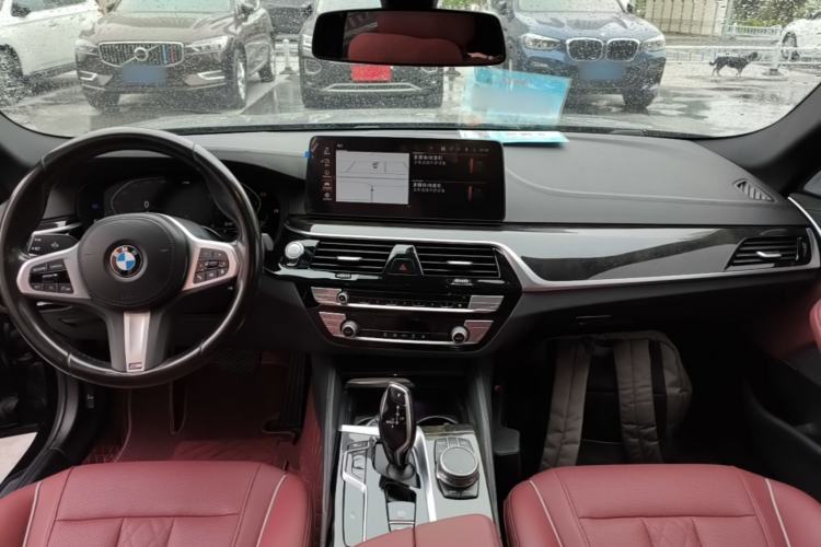 Used BMW 5 Series 2022 Second Facelift 525Li M Sport Package Center Console