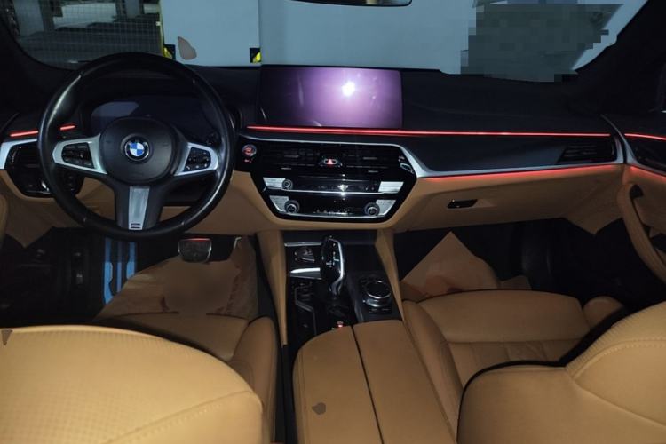 Used BMW 5 Series 2022 Second Facelift 525i M Sport Package Center Console