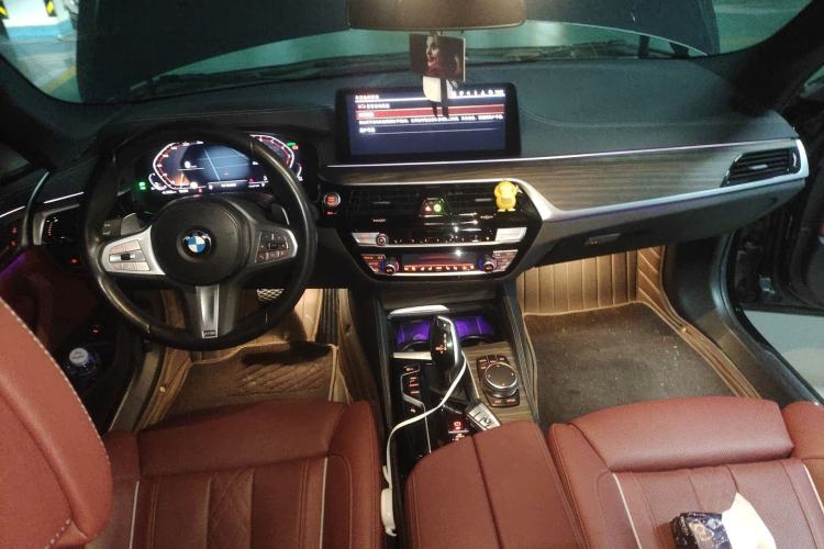 Used BMW 5 Series 2022 Revised Version 3 530Li Luxury Edition M Sport Package Center Console