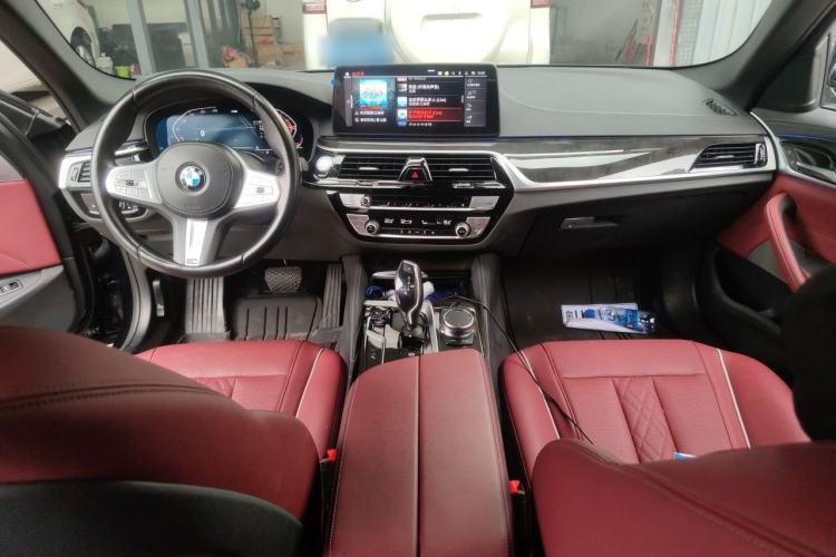 Used BMW 5 Series 2022 Second Facelift 525Li M Sport Package Center Console