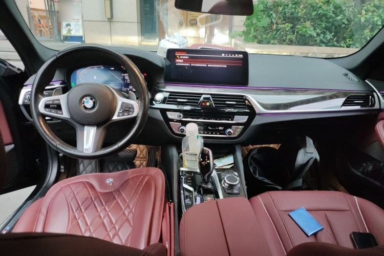 Used BMW 5 Series 2022 Restyled 530Li Leading Edition M Sport Package Center Console