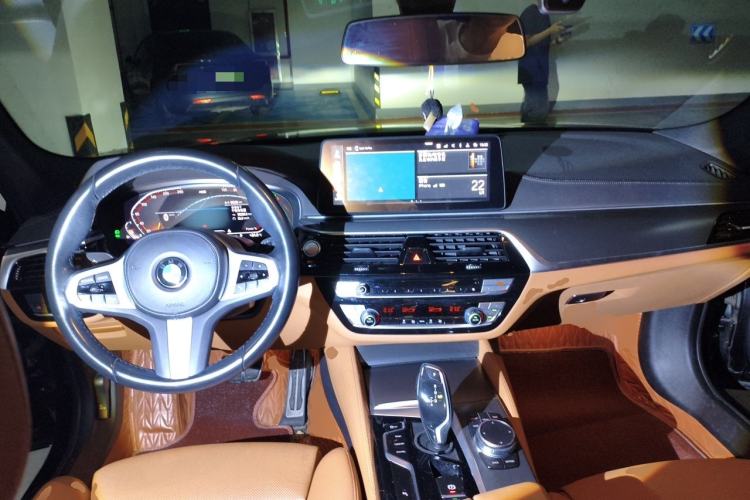 Used BMW 5 Series 2022 Restyled 525i M Sport Package Center Console