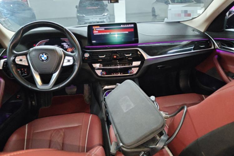 Used BMW 5 Series 2022 Second Facelift 525Li Luxury Package Center Console