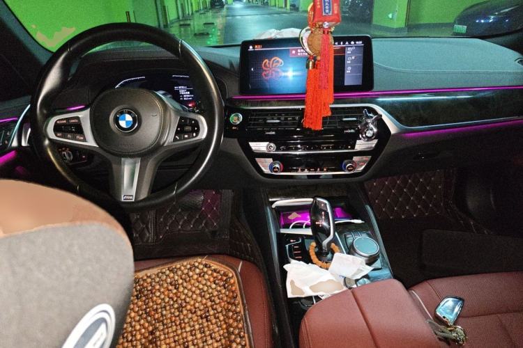 Used BMW 5 Series 2022 Second Facelift 525Li M Sport Package Center Console