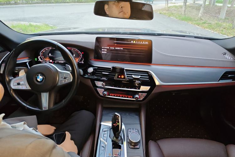 Used BMW 5 Series 2022 Restyled 530Li Luxury Edition M Sport Package Center Console